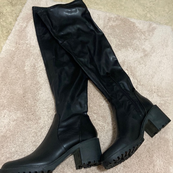 Over the knee boots! Fall!! - Picture 1 of 5